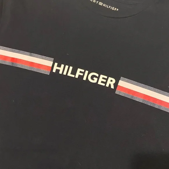 👕BUNDLE OF 3 TOMMY HILFIGER SHIRTS👕 - Picture 3 of 11